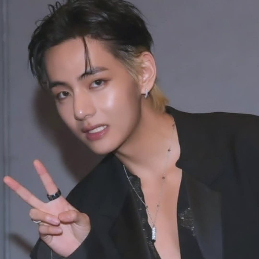 Latest photo of Kim Taehyung (V)