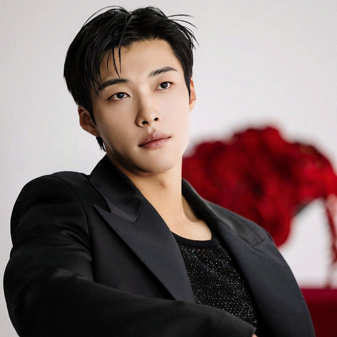 A moment captured by a fan of Woo Dohwan