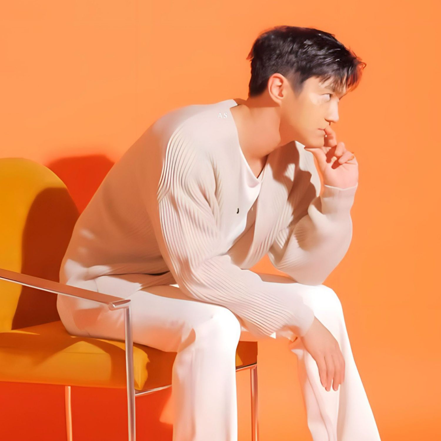 Recent activity shot of Choi Siwon