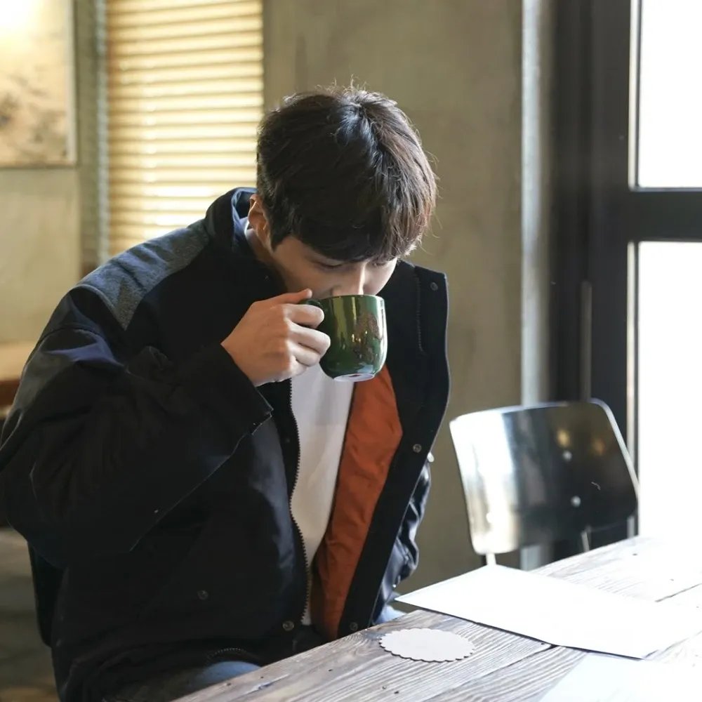 Behind-the-scenes cut of Kim Seonho