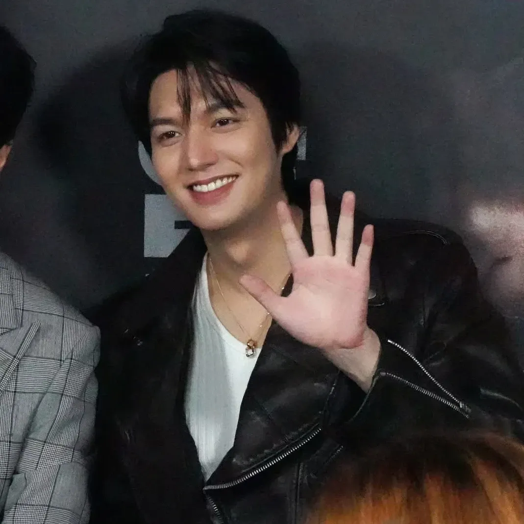 Recent activity shot of Lee Minho