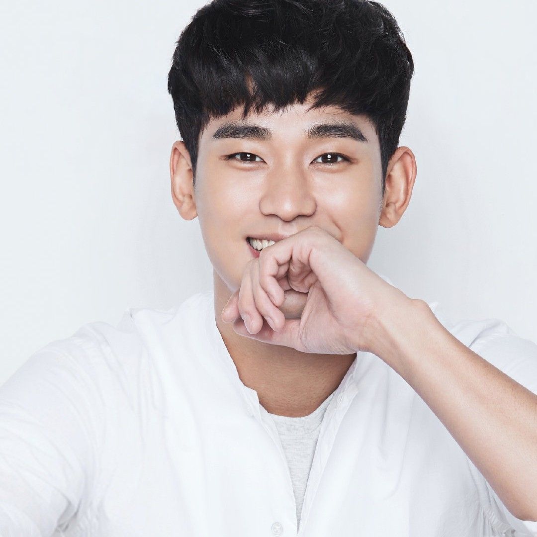 Behind-the-scenes cut of Kim Soohyun