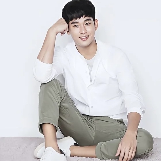 Recent activity shot of Kim Soohyun