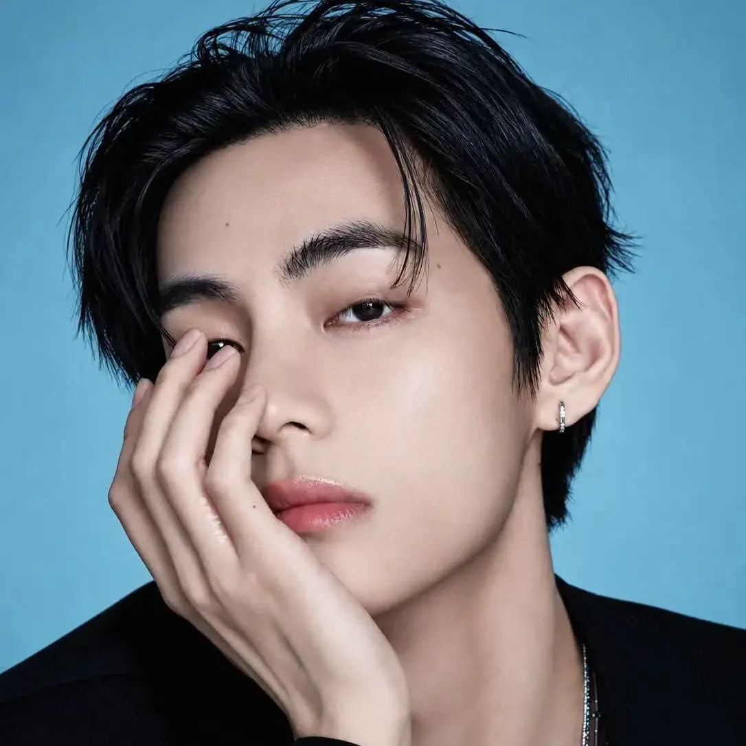 Behind-the-scenes cut of Kim Taehyung (V)