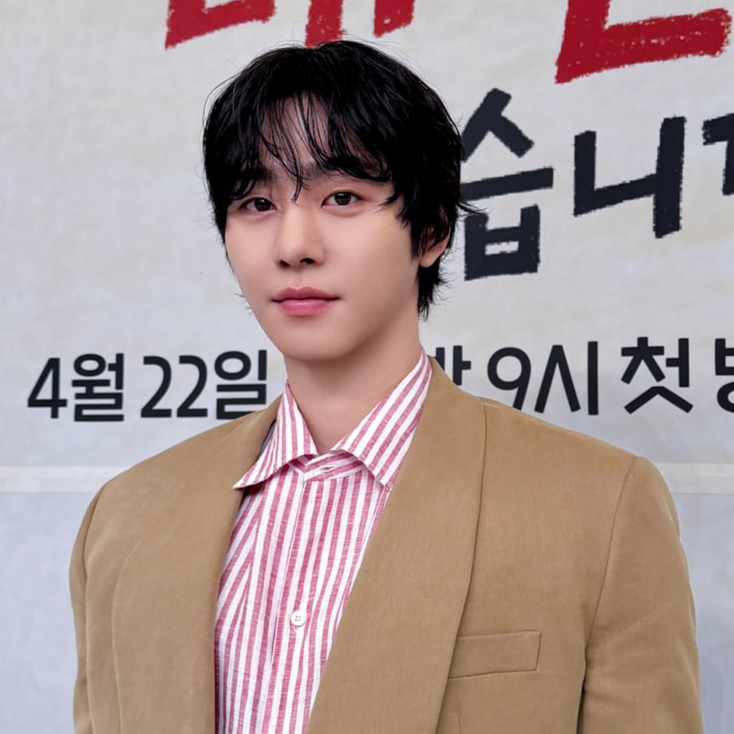 粉丝拍下的安孝燮瞬间