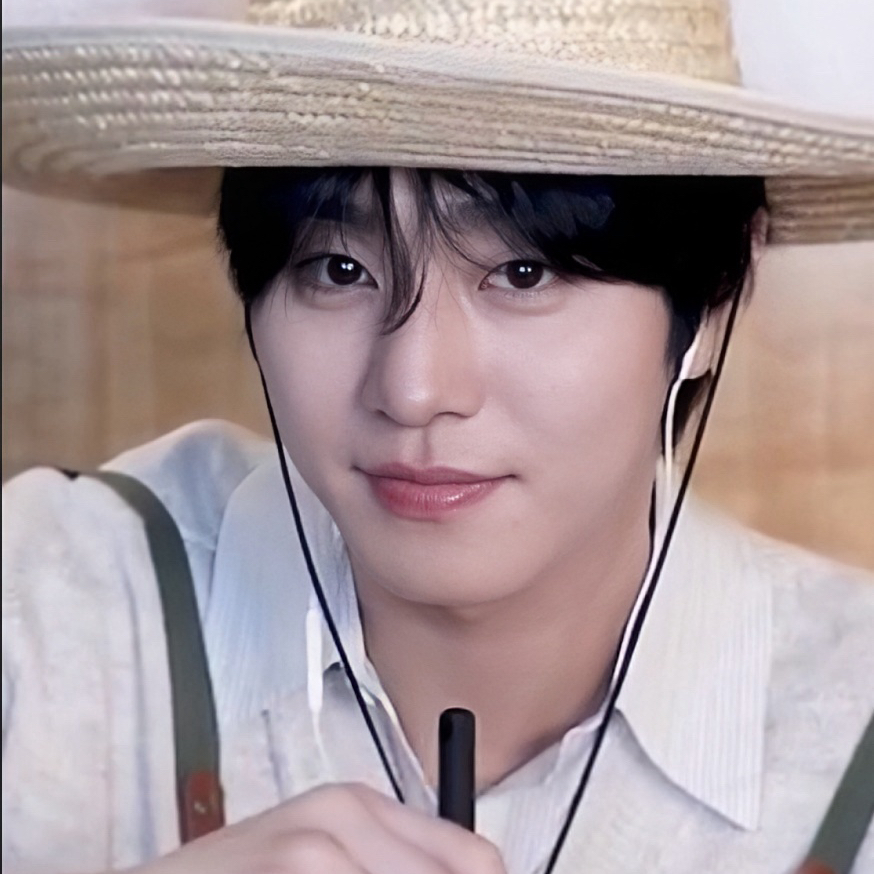 粉丝拍下的安孝燮瞬间