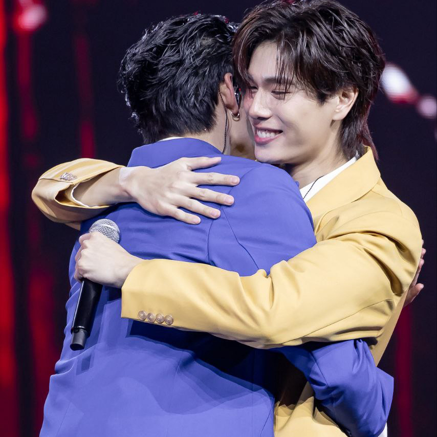 A moment captured by a fan of Phuwin tangsakyuen