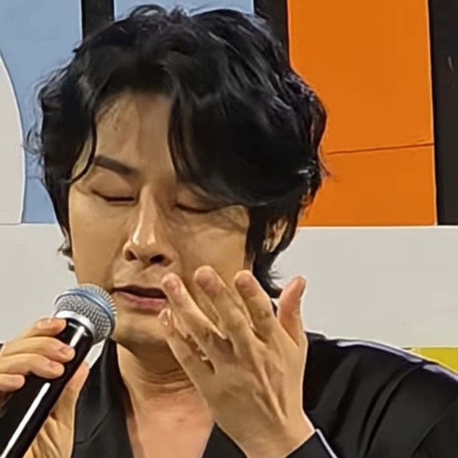 A moment captured by a fan of Kang Moonkyung