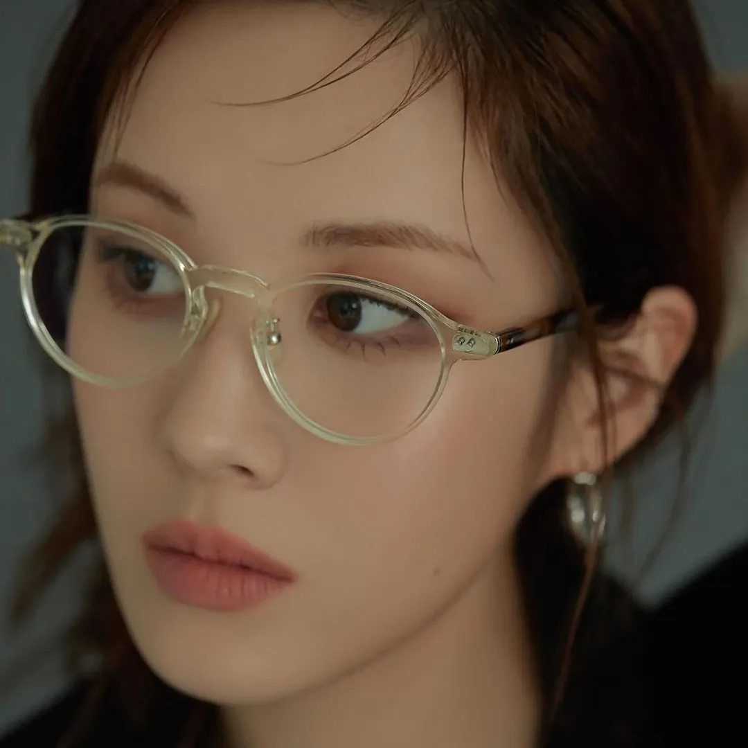 Behind-the-scenes cut of Seohyun