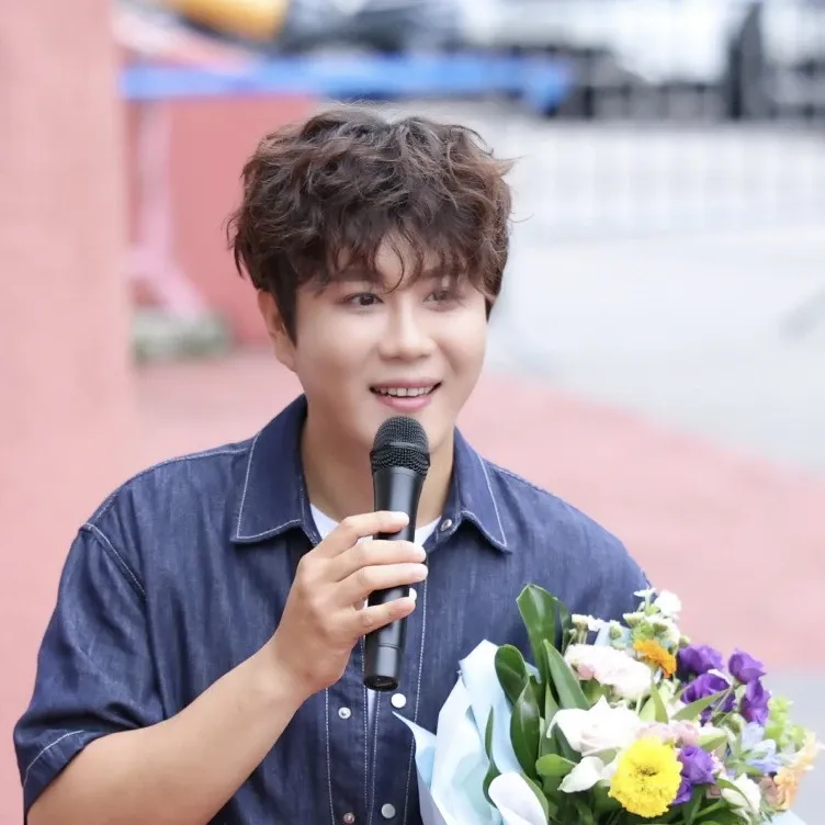 Recent activity shot of Jin Haesung