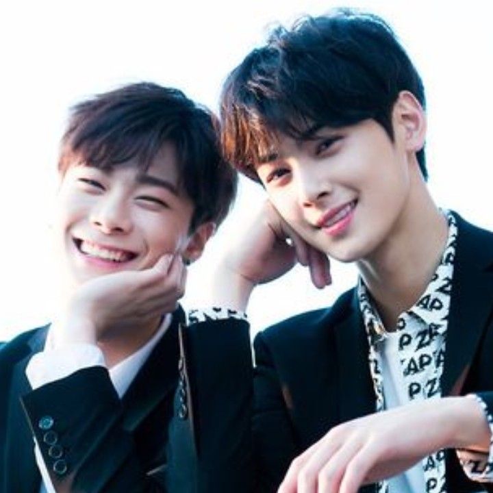 粉丝拍下的车银优瞬间