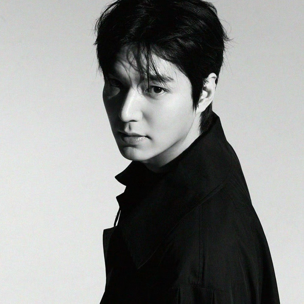 粉絲拍下的李敏鎬瞬間