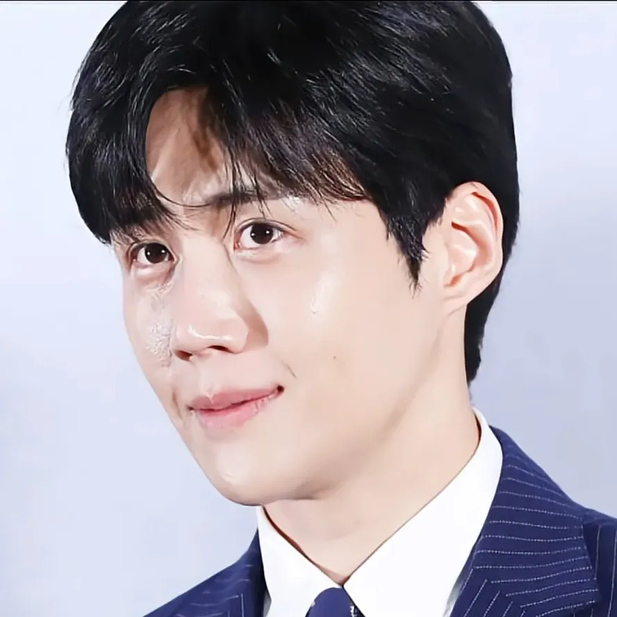 Latest photo of Kim Seonho