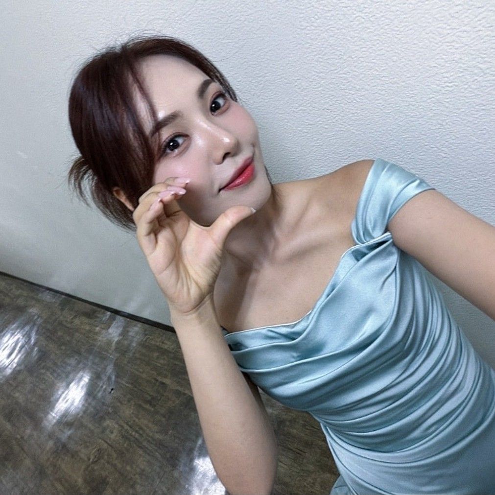 Behind-the-scenes cut of Miss Kim