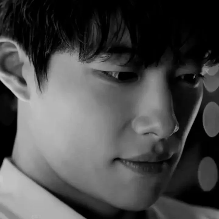 A moment captured by a fan of Woo Dohwan