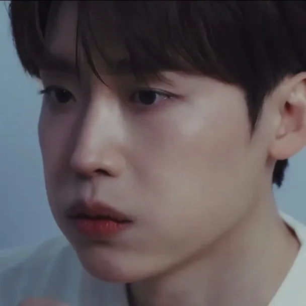 Latest photo of Lee Jongsuk