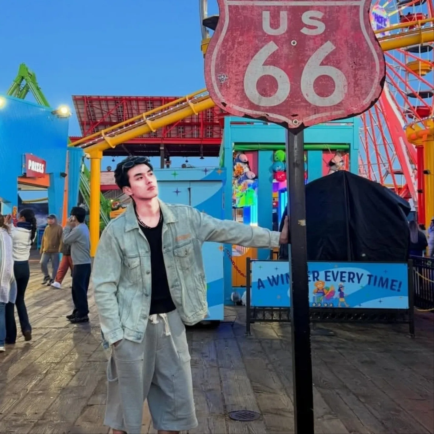 A moment captured by a fan of Hong Mingi
