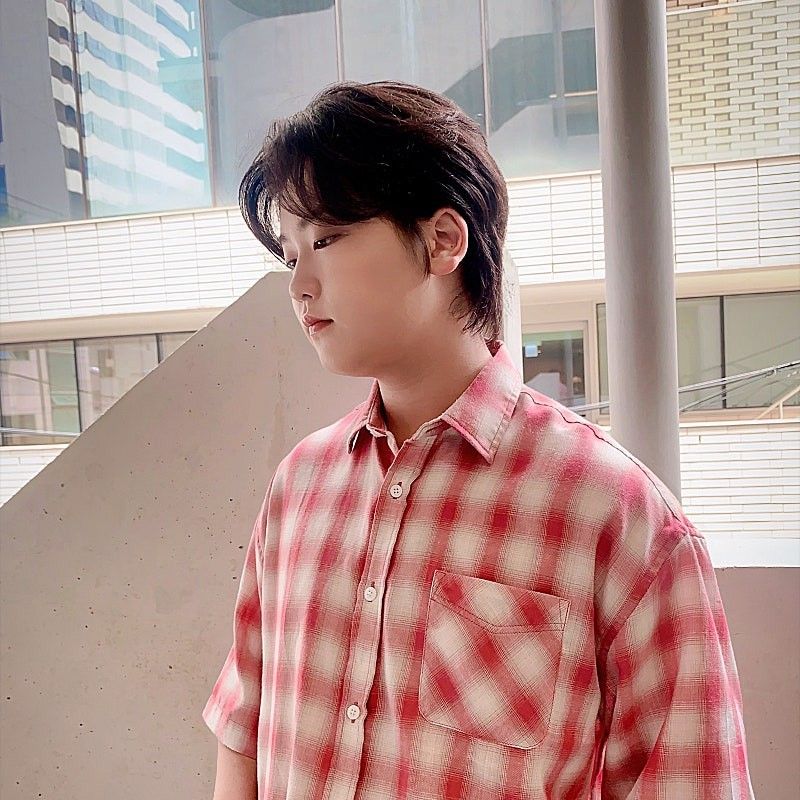 Behind-the-scenes cut of Park Sungon