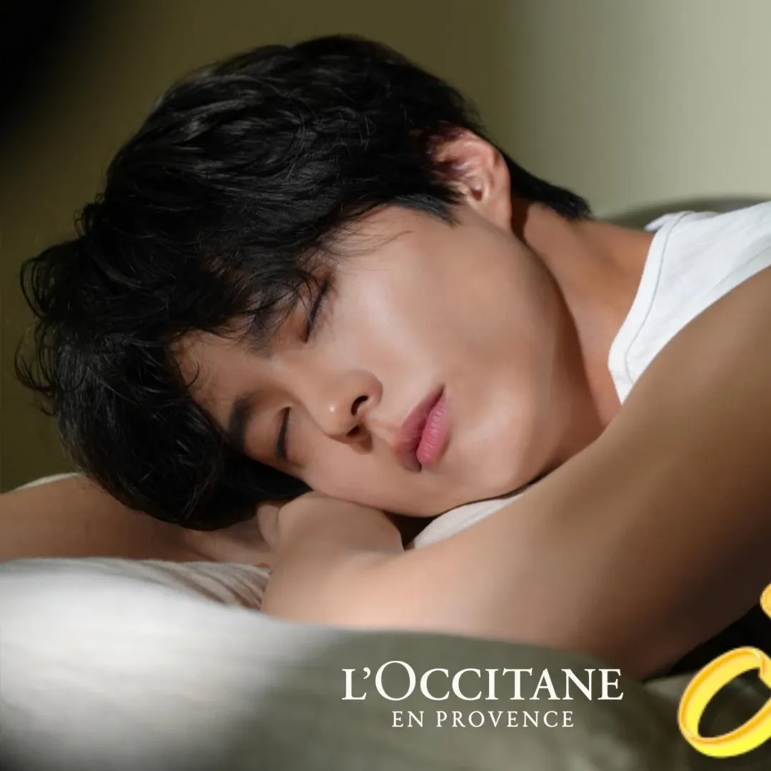 Behind-the-scenes cut of Park Bogum