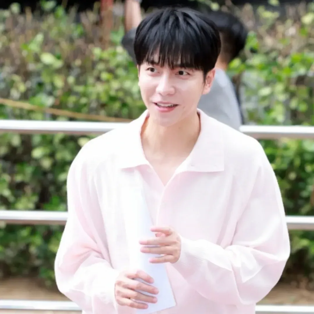 Cuplikan di balik layar dari Lee Seunggi