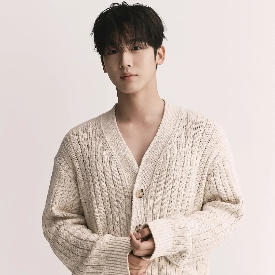 Behind-the-scenes cut of Kim Yohan
