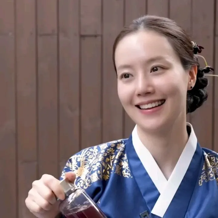 Latest photo of Moon Chaewon