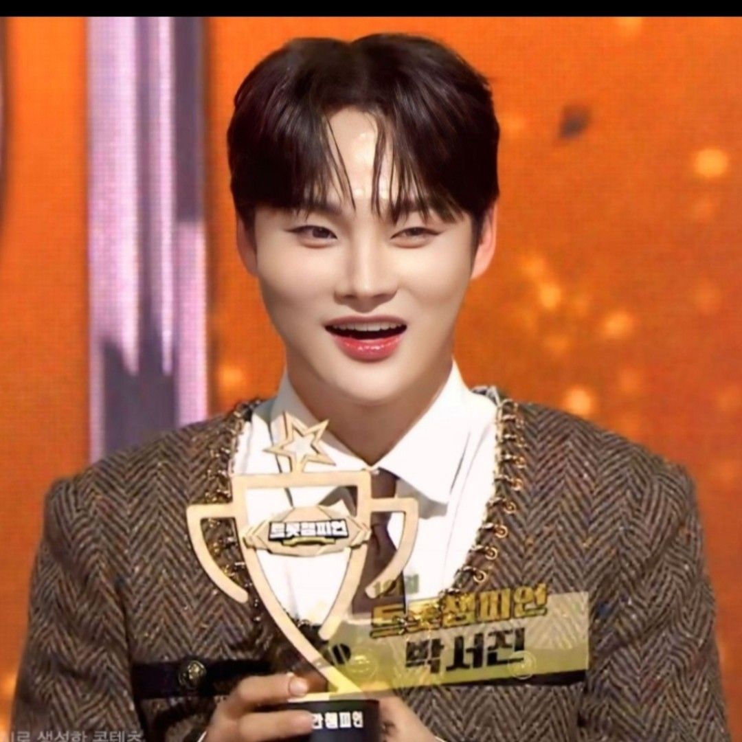 粉丝拍下的朴瑞镇瞬间