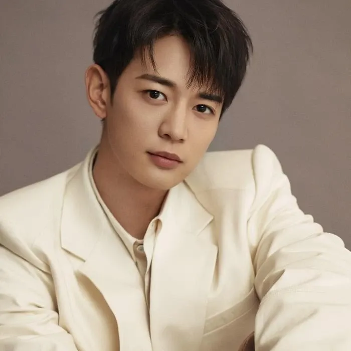 Behind-the-scenes cut of Choi Minho