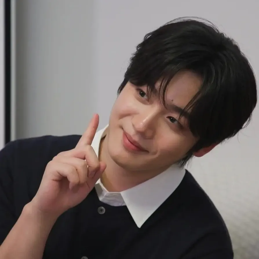 Behind-the-scenes cut of Kim Yohan