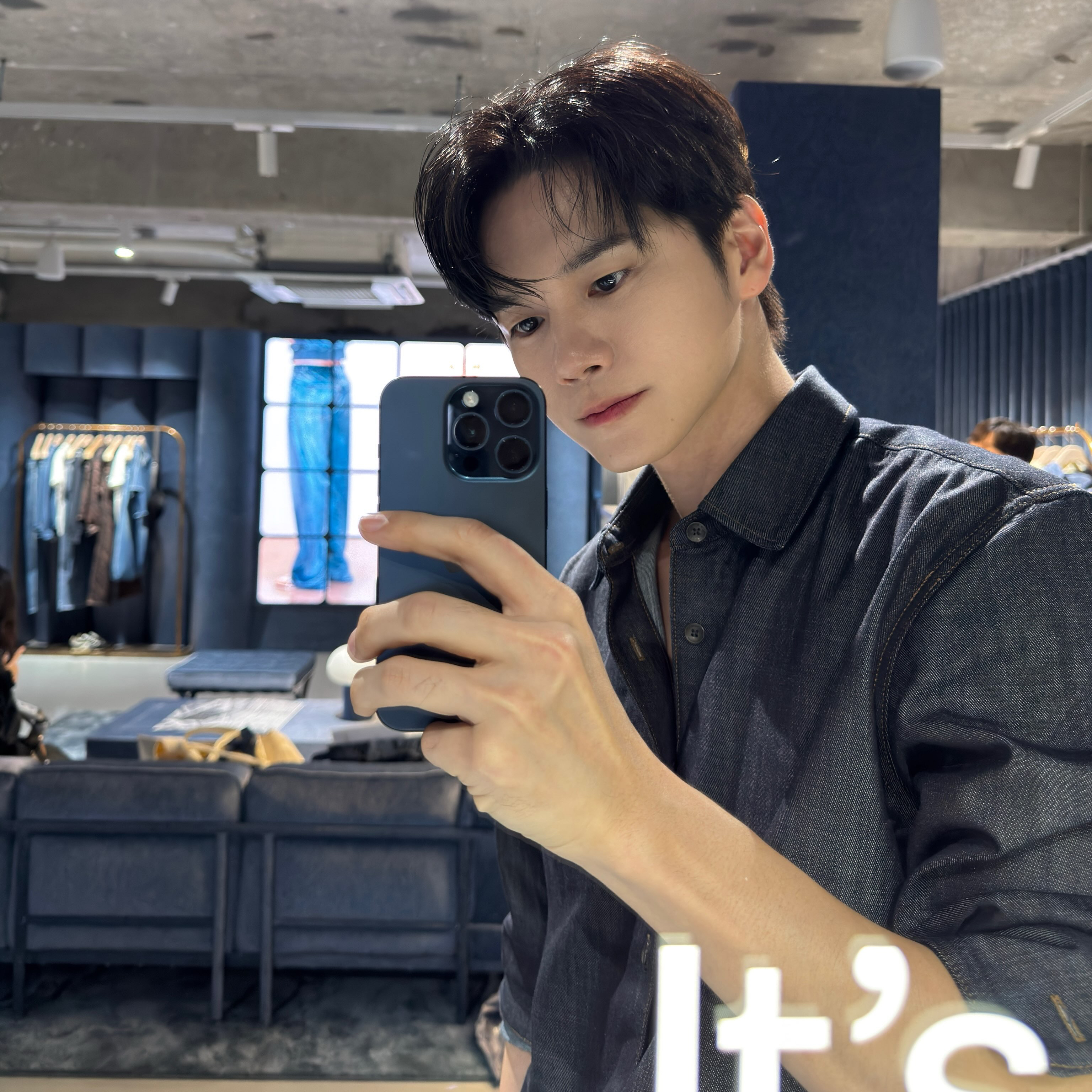 옹성우 최근 활동샷