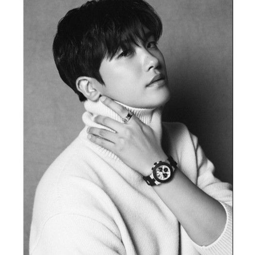 粉丝拍下的朴炯植瞬间