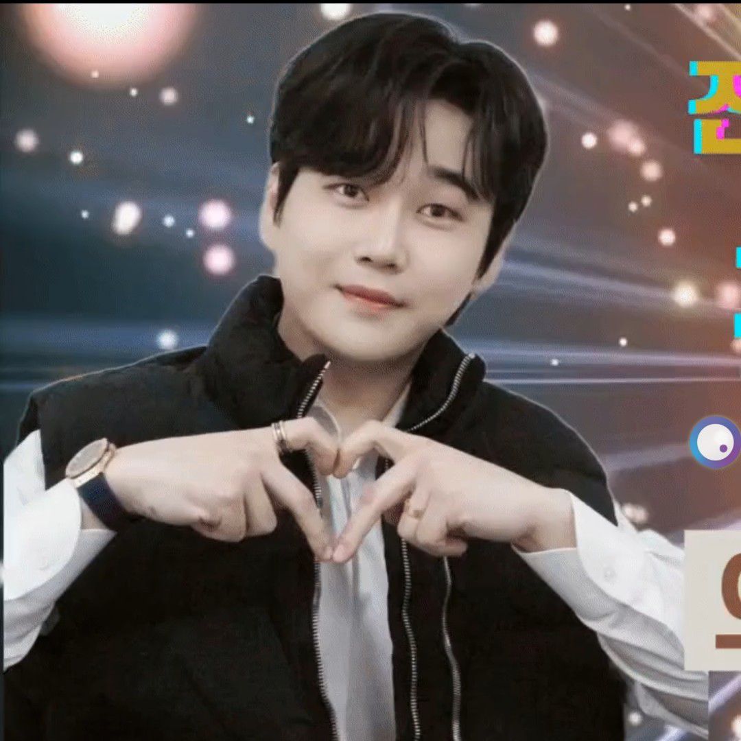 Behind-the-scenes cut of Hwang Youngwoong