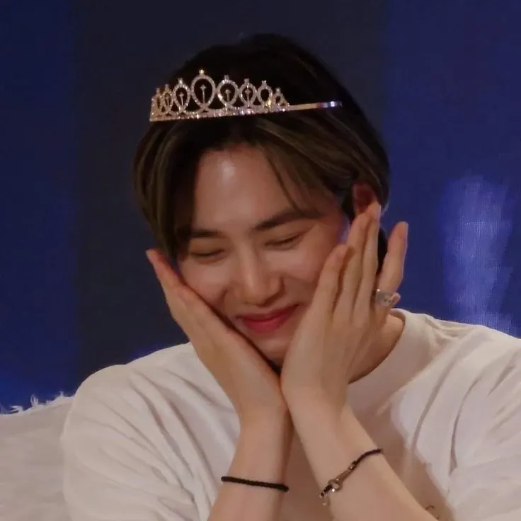 A moment captured by a fan of Suho