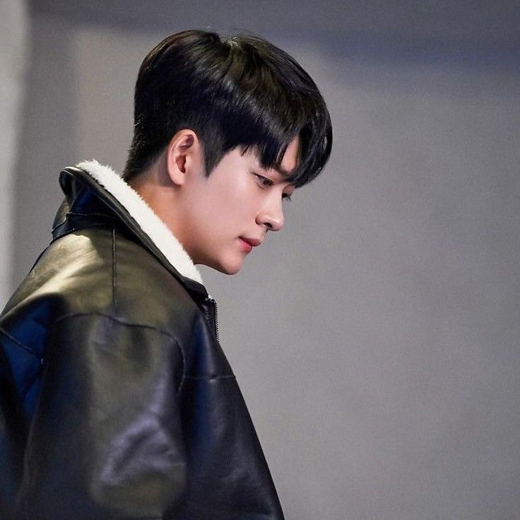 A moment captured by a fan of Kang Taeoh