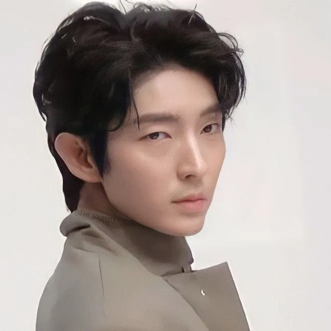 Latest photo of Lee Joongi