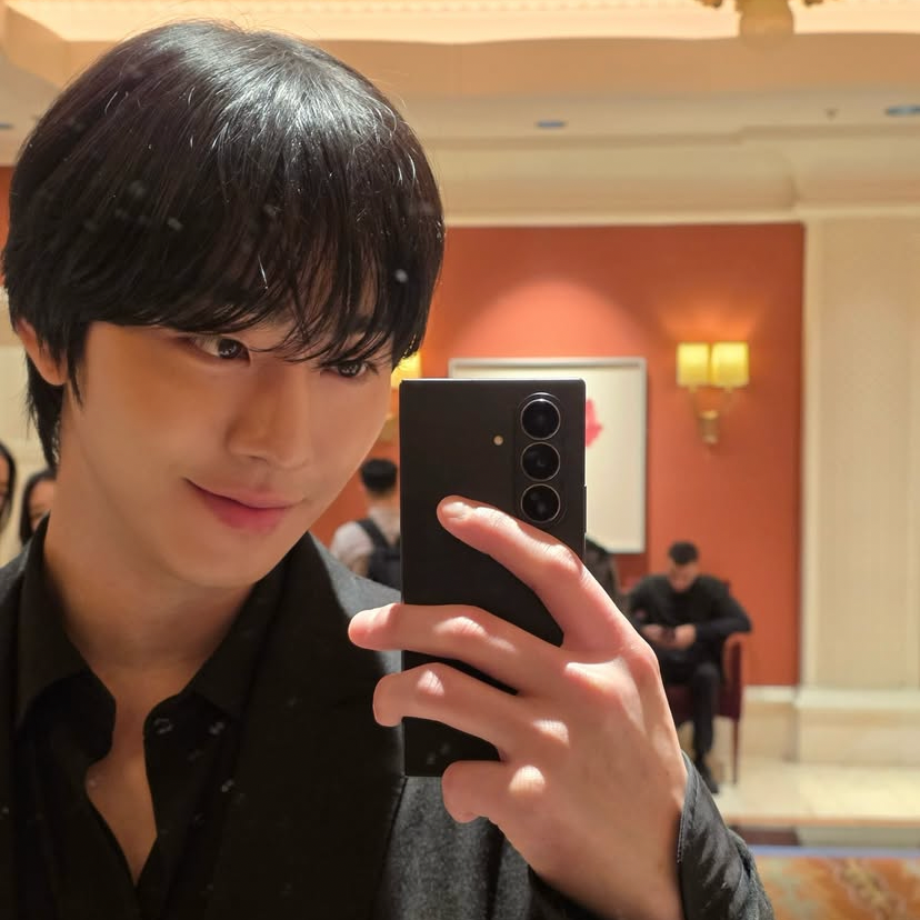 Momen yang diabadikan oleh penggemar Ahn Hyoseop