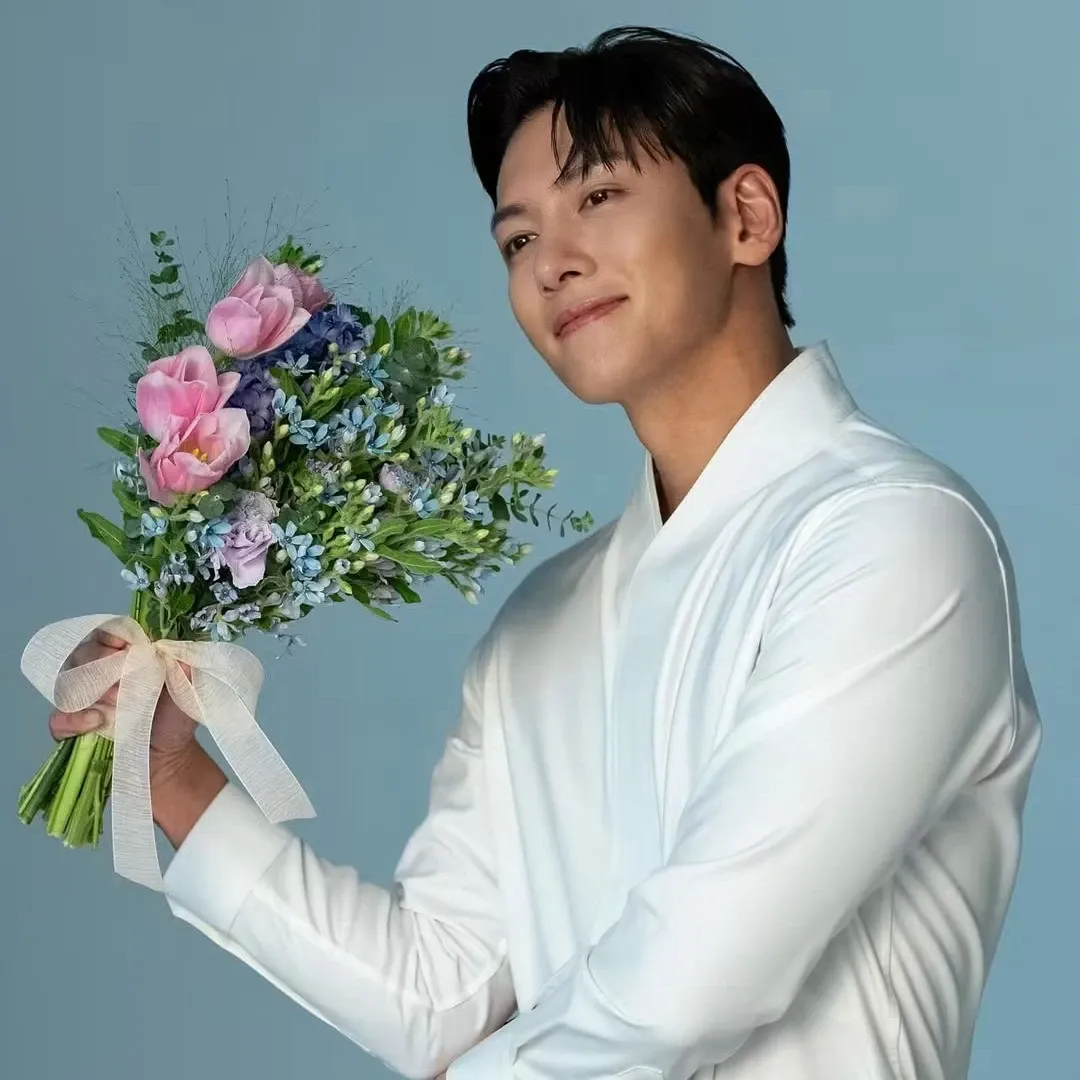 Latest photo of Ji Changwook