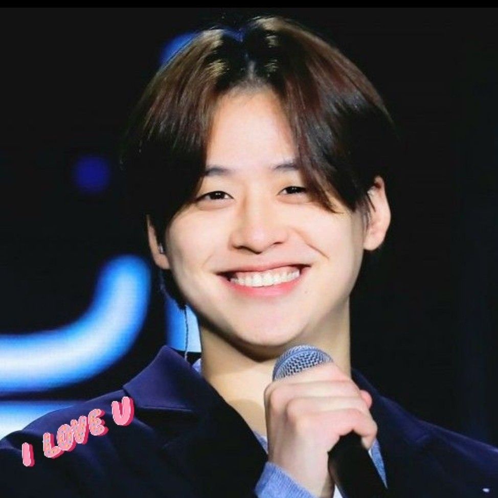 A moment captured by a fan of Lee Solomon