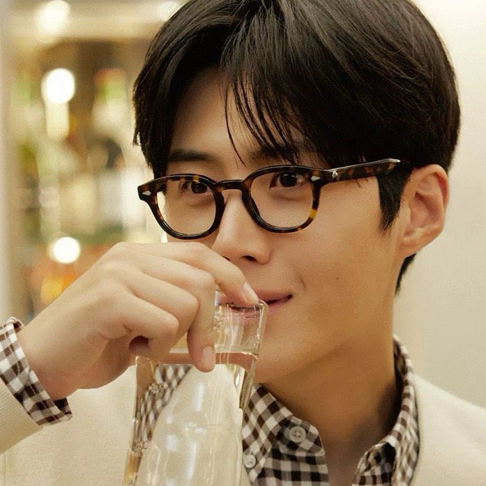 Latest photo of Kim Seonho