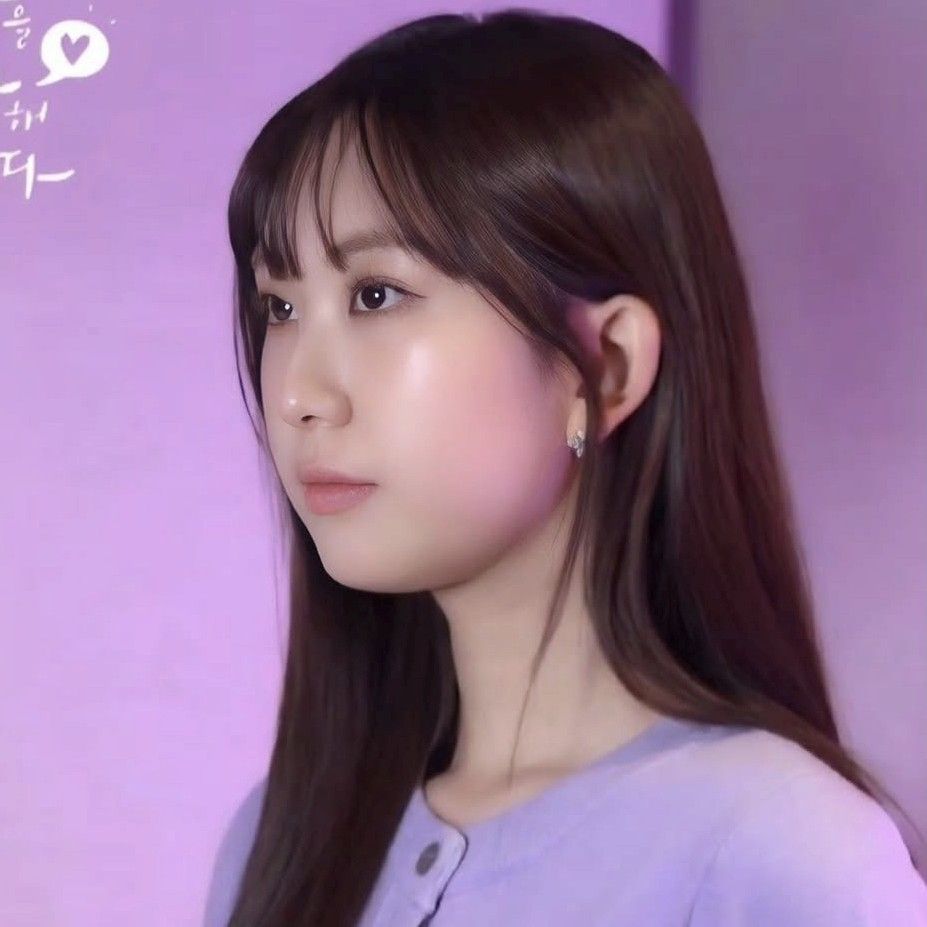 チョン・ユジンの最近の活動ショット