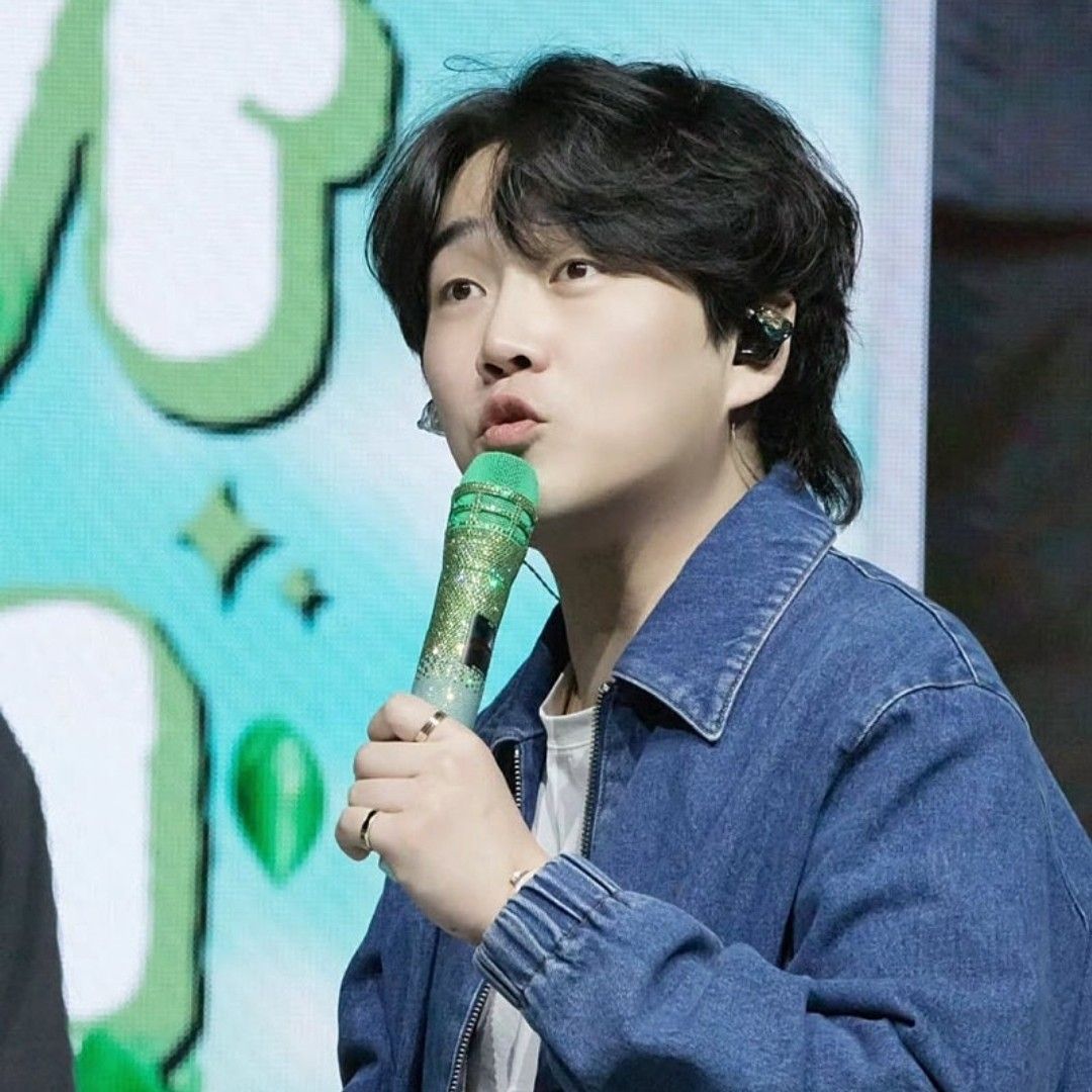 Behind-the-scenes cut of Hwang Youngwoong