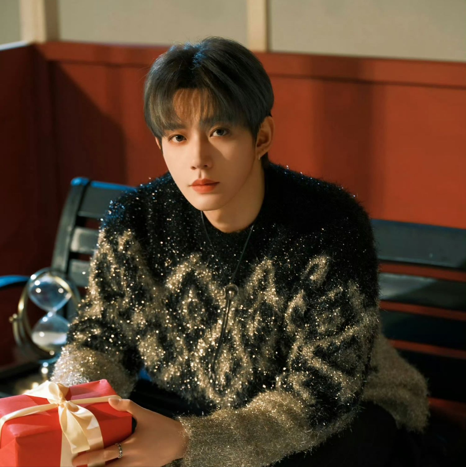 Behind-the-scenes cut of Deng Wei