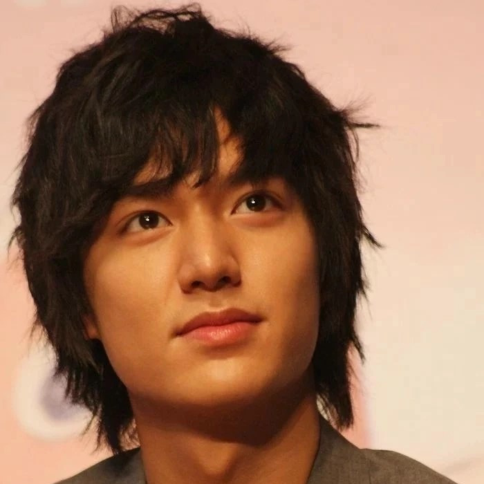 Recent activity shot of Lee Minho