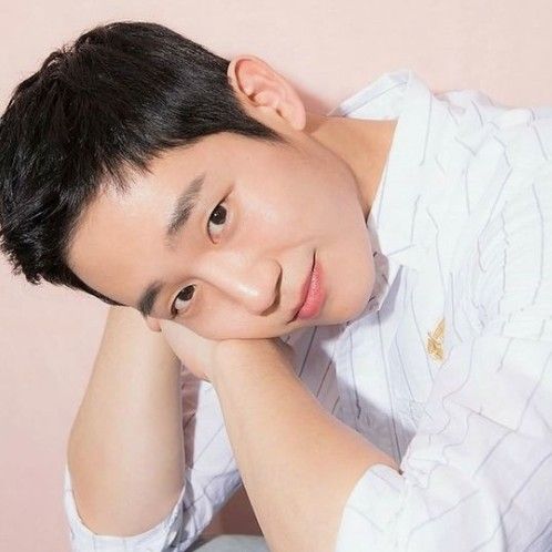 Behind-the-scenes cut of Jung Haein