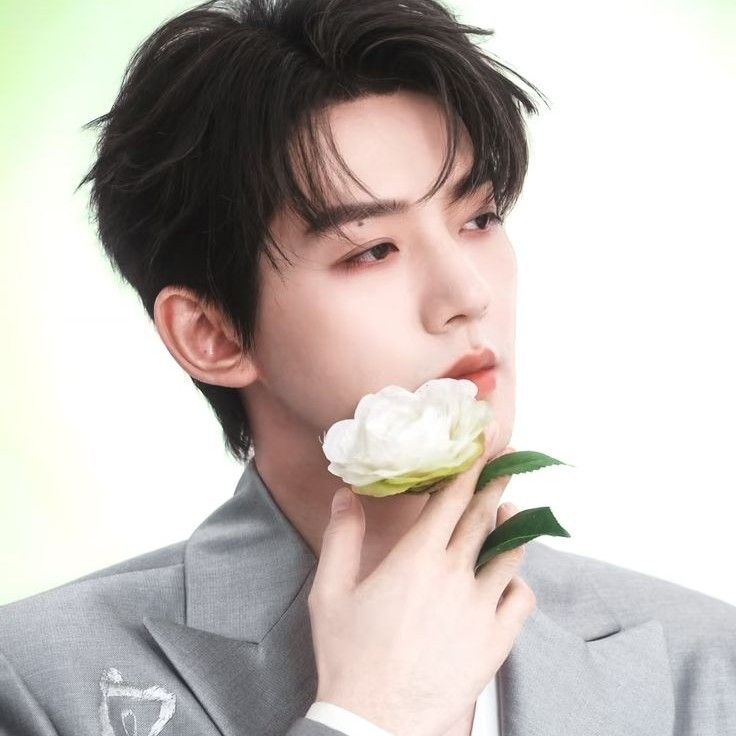 Recent activity shot of Deng Wei