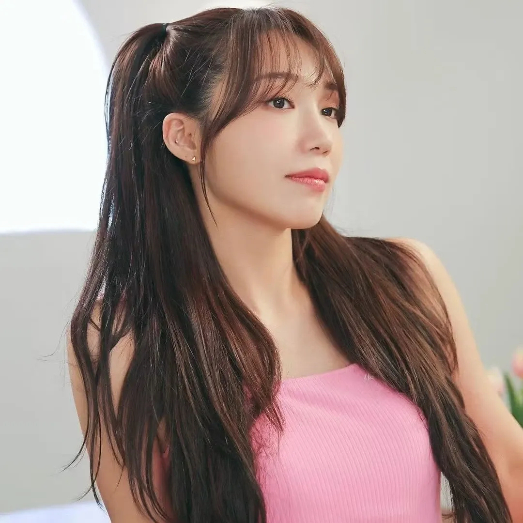 Foto terbaru dari Jung Eunji