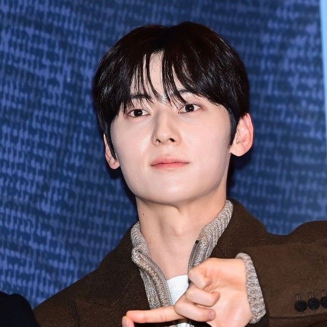 Behind-the-scenes cut of Hwang Minhyun