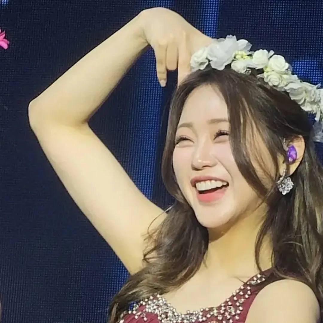 Momen yang diabadikan oleh penggemar Hong Jiyoon