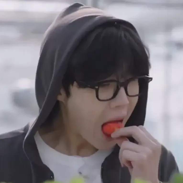 Recent activity shot of Kim Seonho