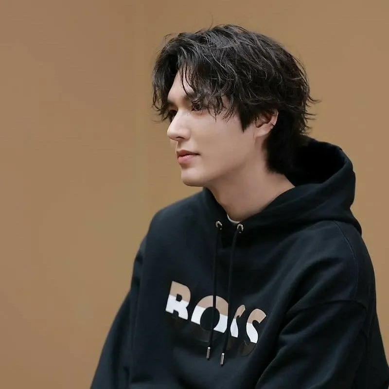 Recent activity shot of Lee Minho